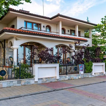 Апартамент Hellenic Beach Suites *